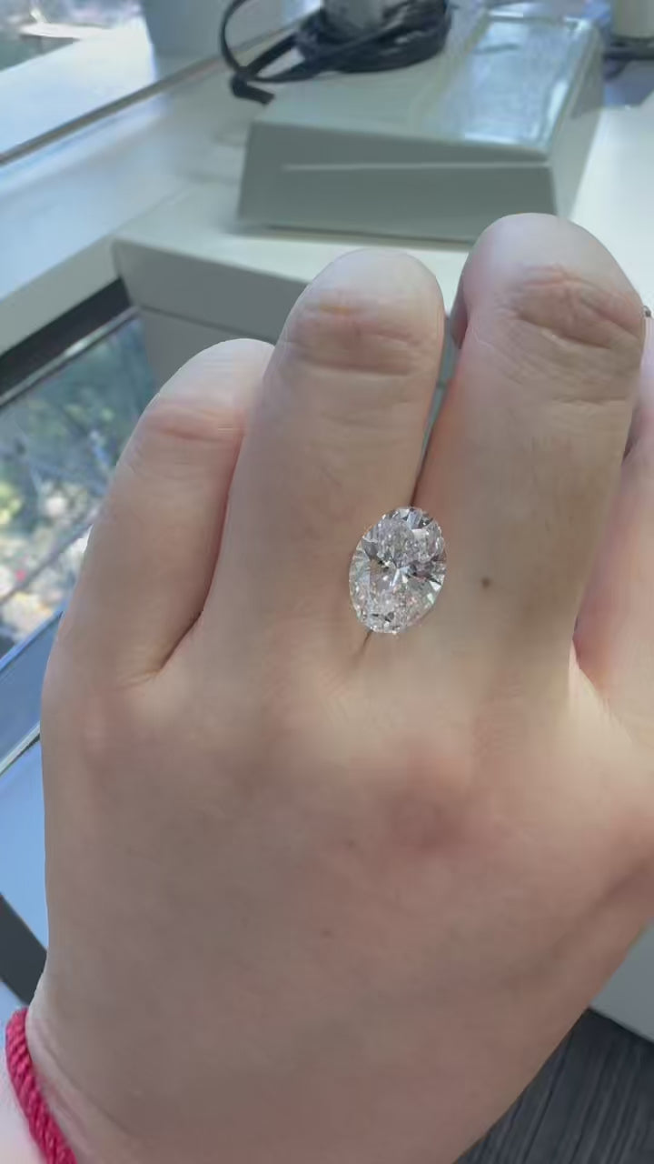 Oval | 4.09ct D VS2 | 1.50  Ratio | IGI Certified