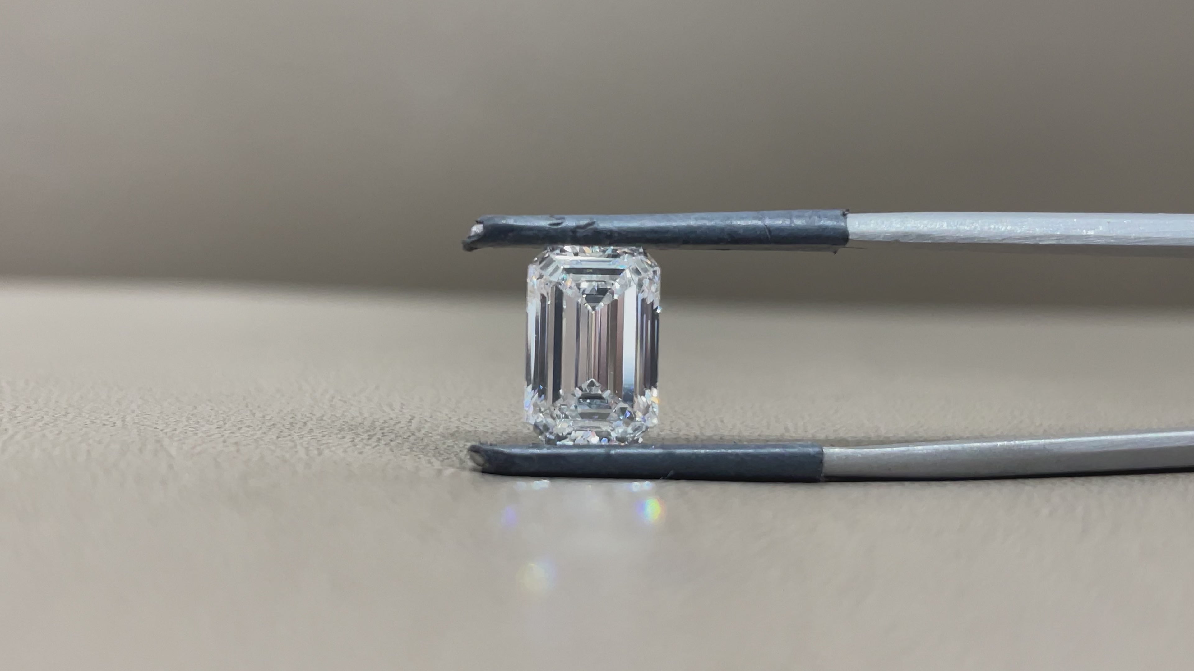 Emerald | 3.06ct E VVS2 | 1.50 Ratio | IGI Certified