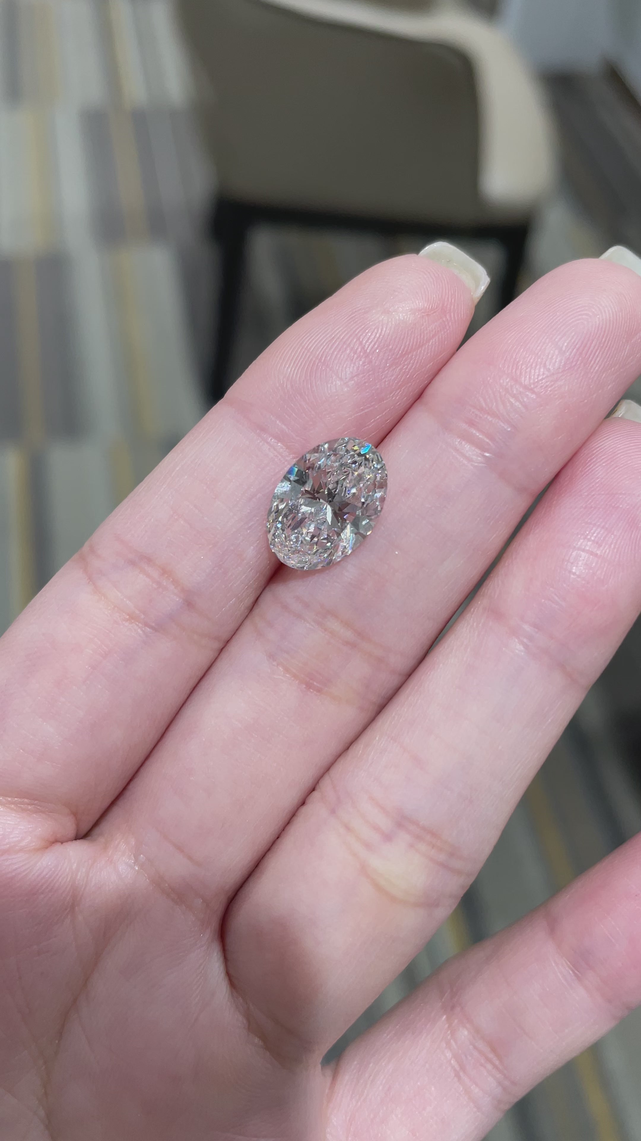 Oval | 5.05ct F VVS2 | 1.44  Ratio | IGI Certified