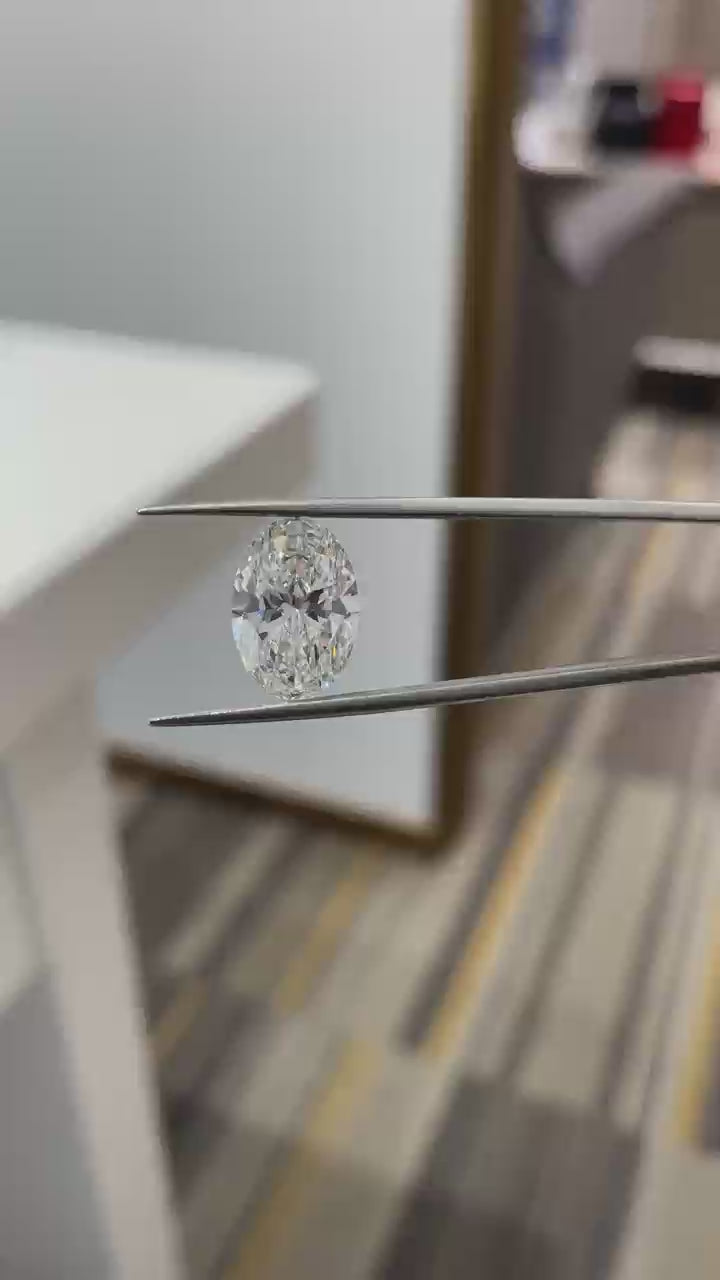 Oval | 5.05ct F VVS2 | 1.44  Ratio | IGI Certified